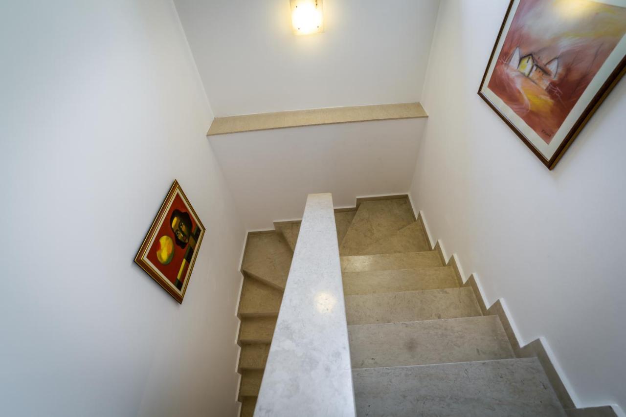 Helena Vip Villas And Suites Sunny Beach Ngoại thất bức ảnh