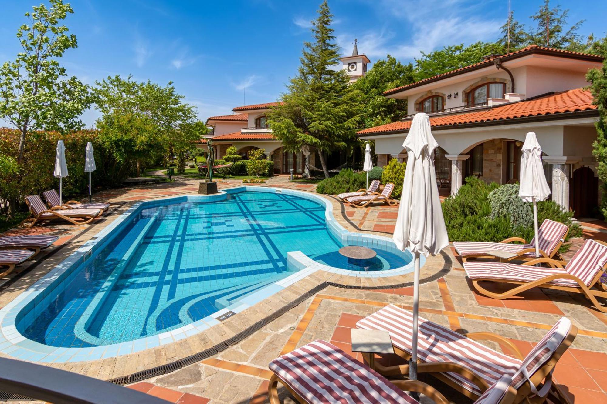Helena Vip Villas And Suites Sunny Beach Ngoại thất bức ảnh