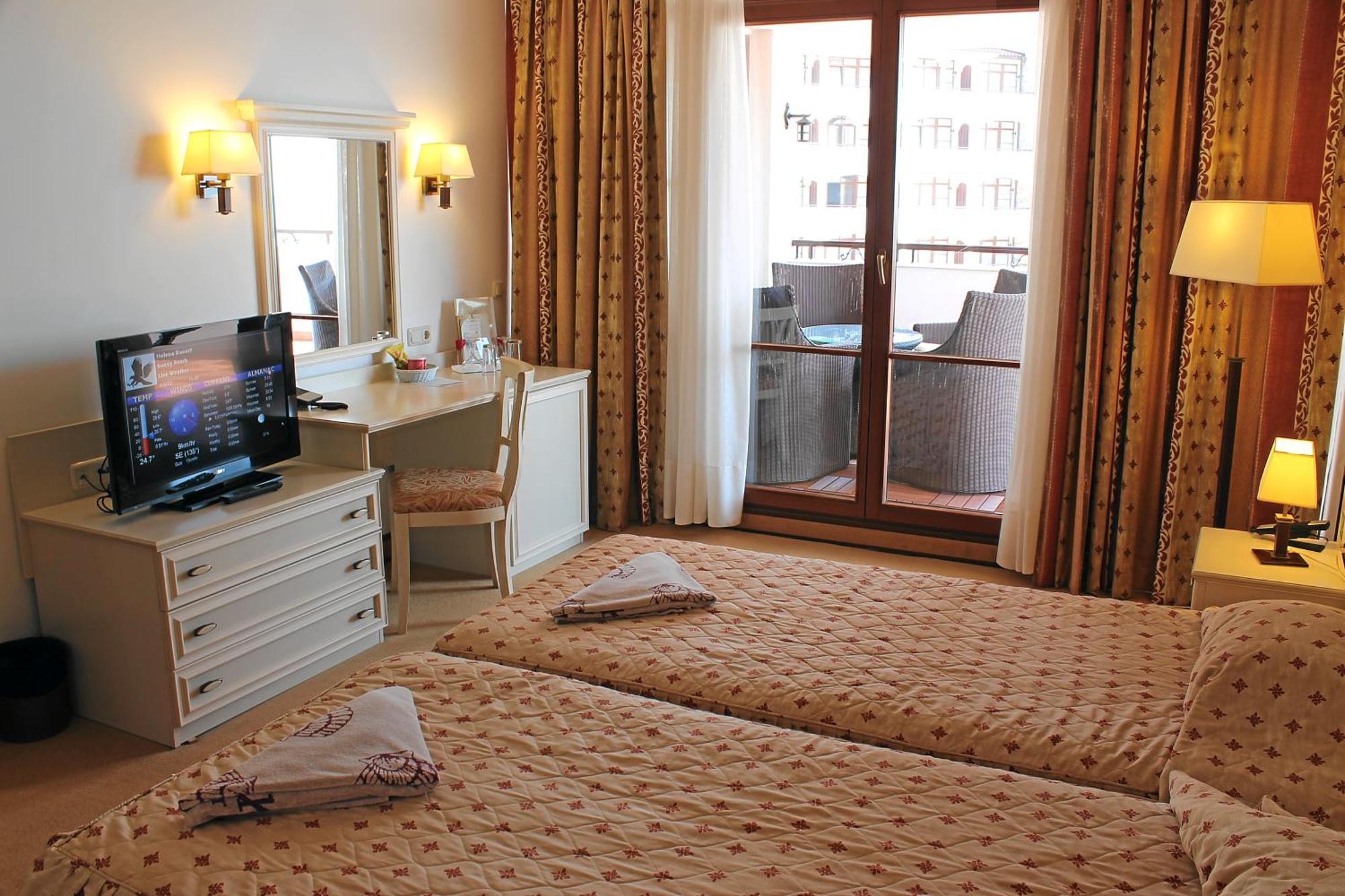 Helena Vip Villas And Suites Sunny Beach Ngoại thất bức ảnh