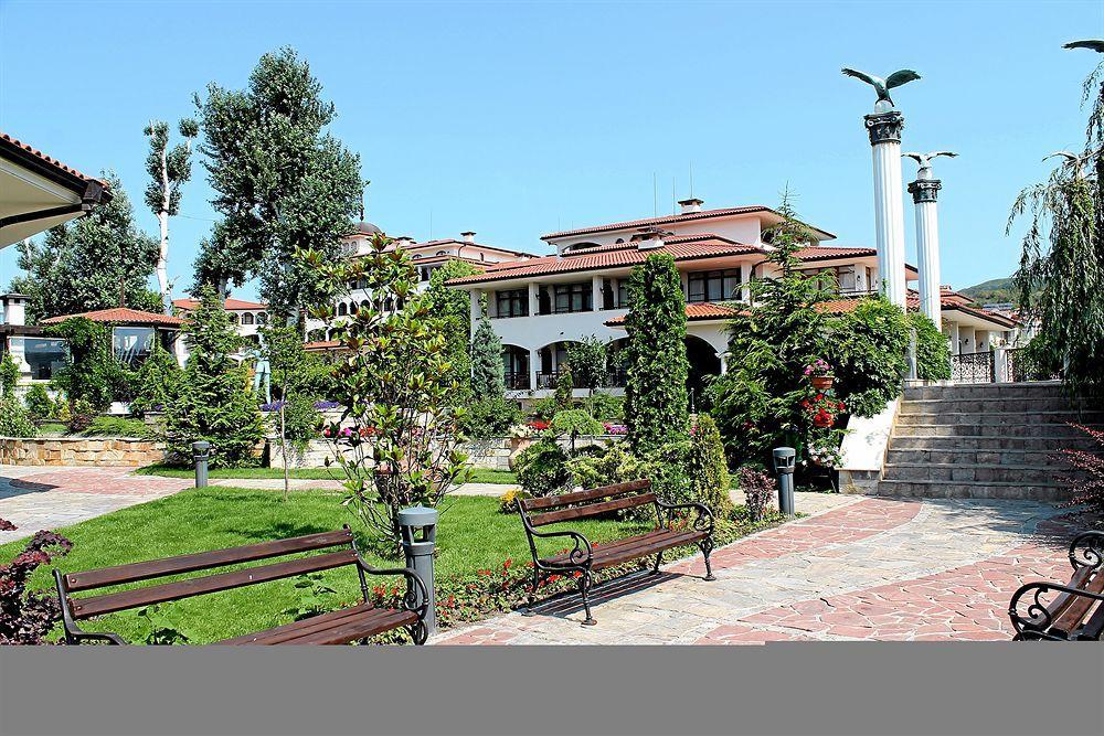 Helena Vip Villas And Suites Sunny Beach Ngoại thất bức ảnh