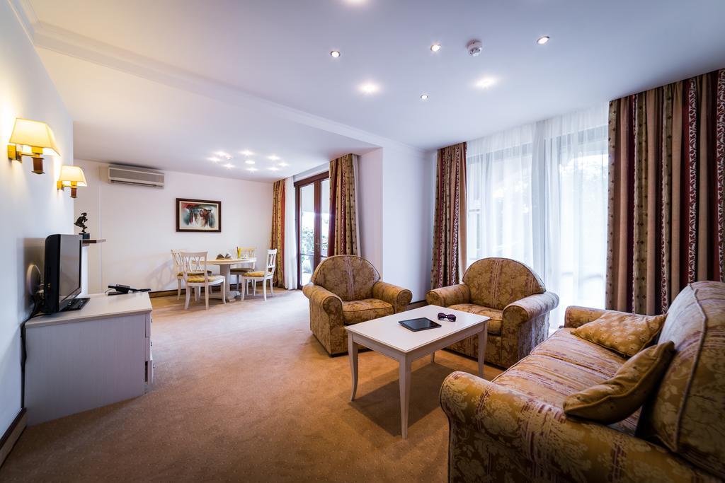 Helena Vip Villas And Suites Sunny Beach Ngoại thất bức ảnh